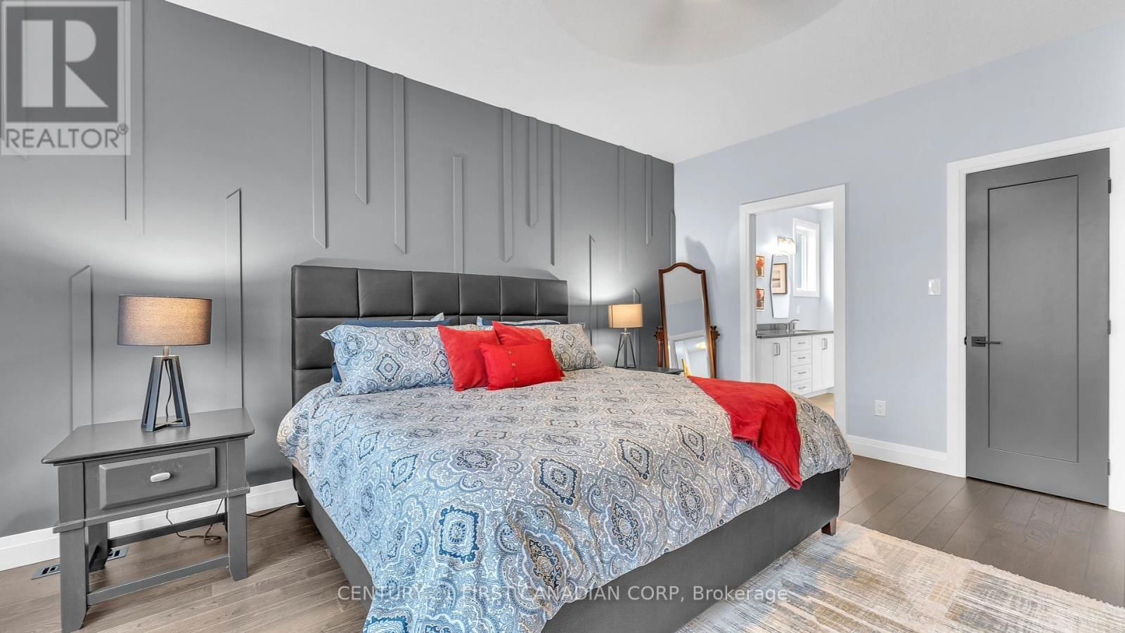 697 BARKER STREET Image 14