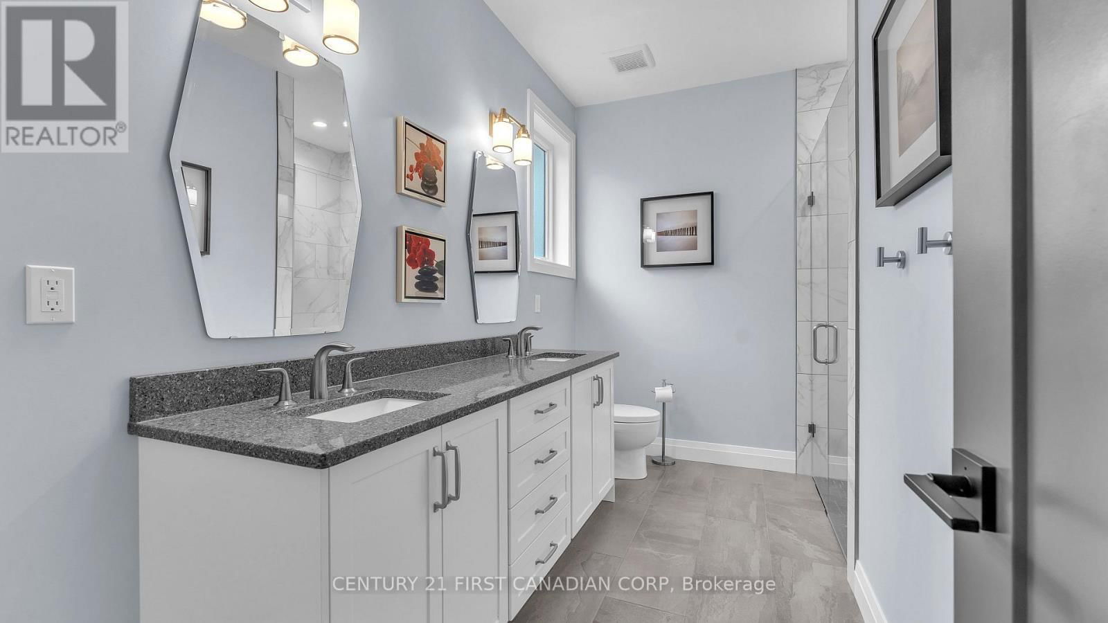 697 BARKER STREET Image 15