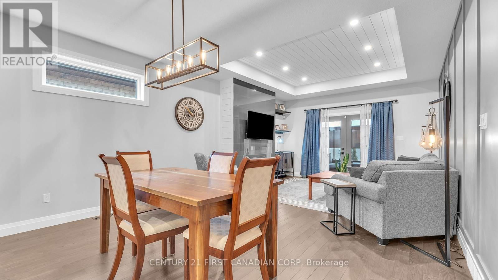 697 BARKER STREET Image 8