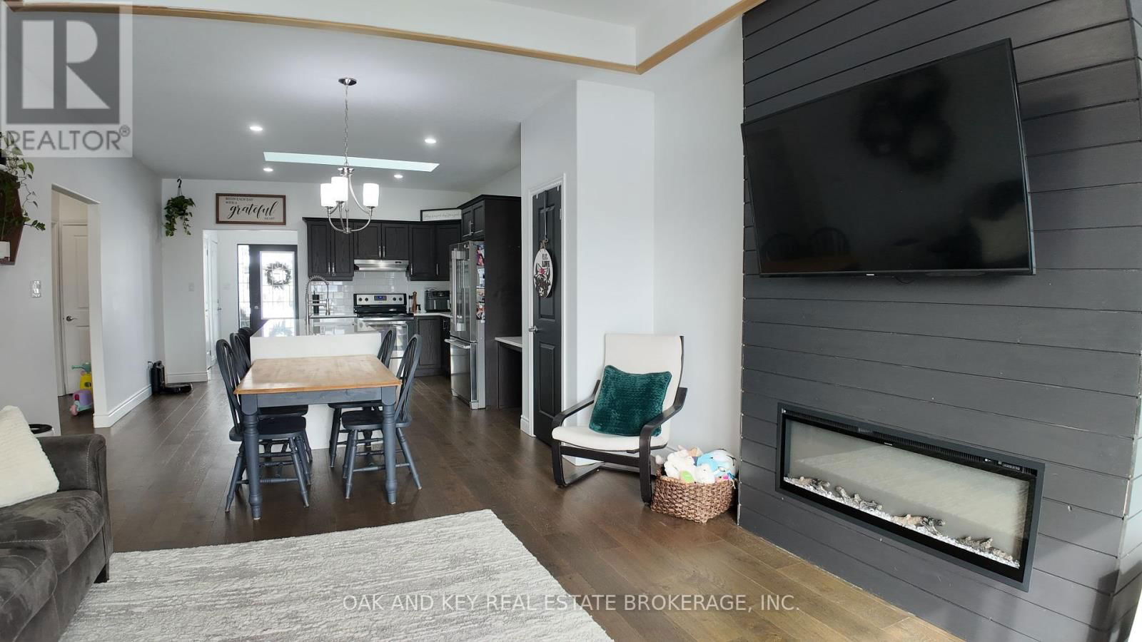 48 ABBOTT STREET Image 10