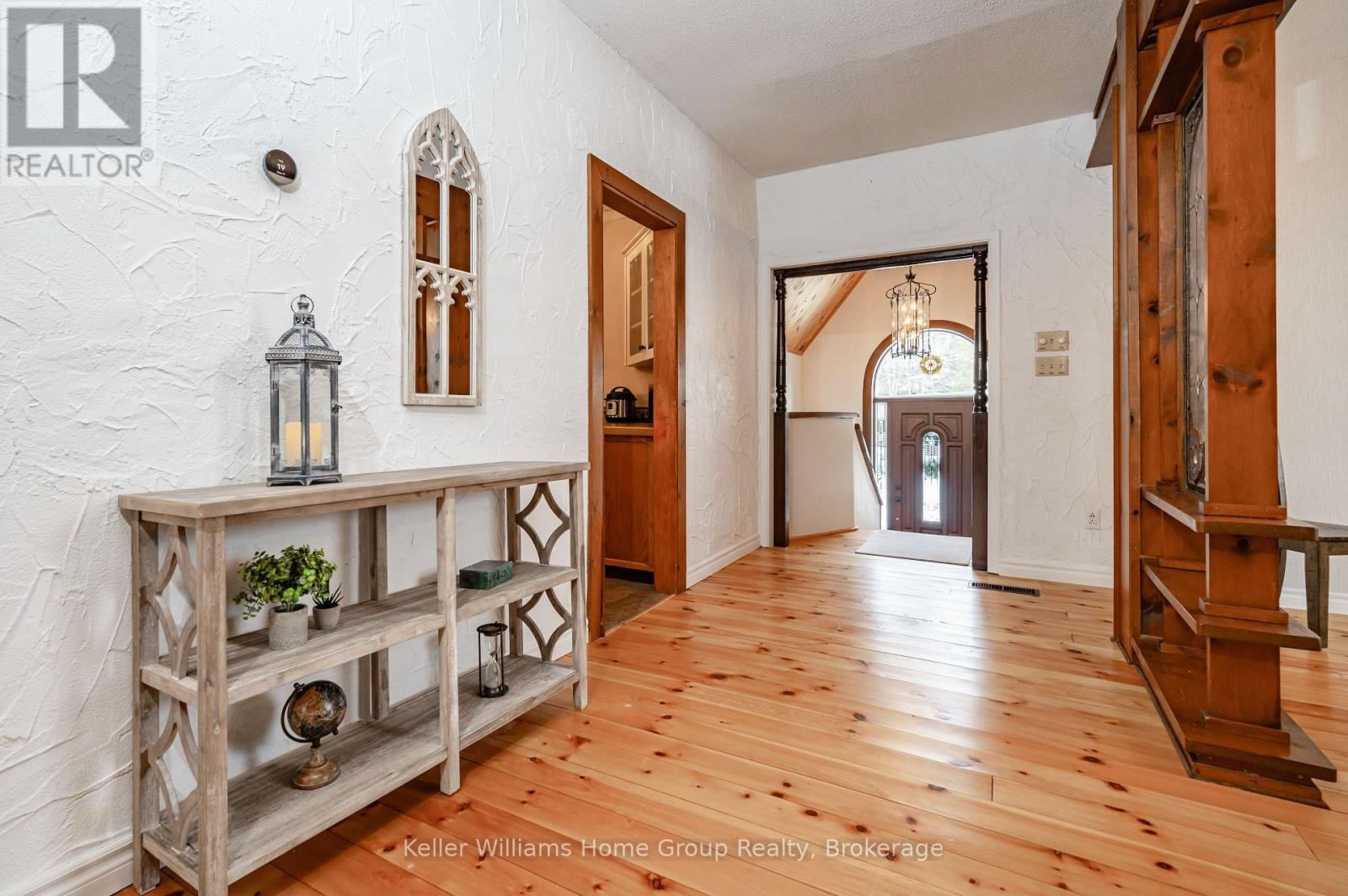 230 ST ANDREW STREET EAST Image 4