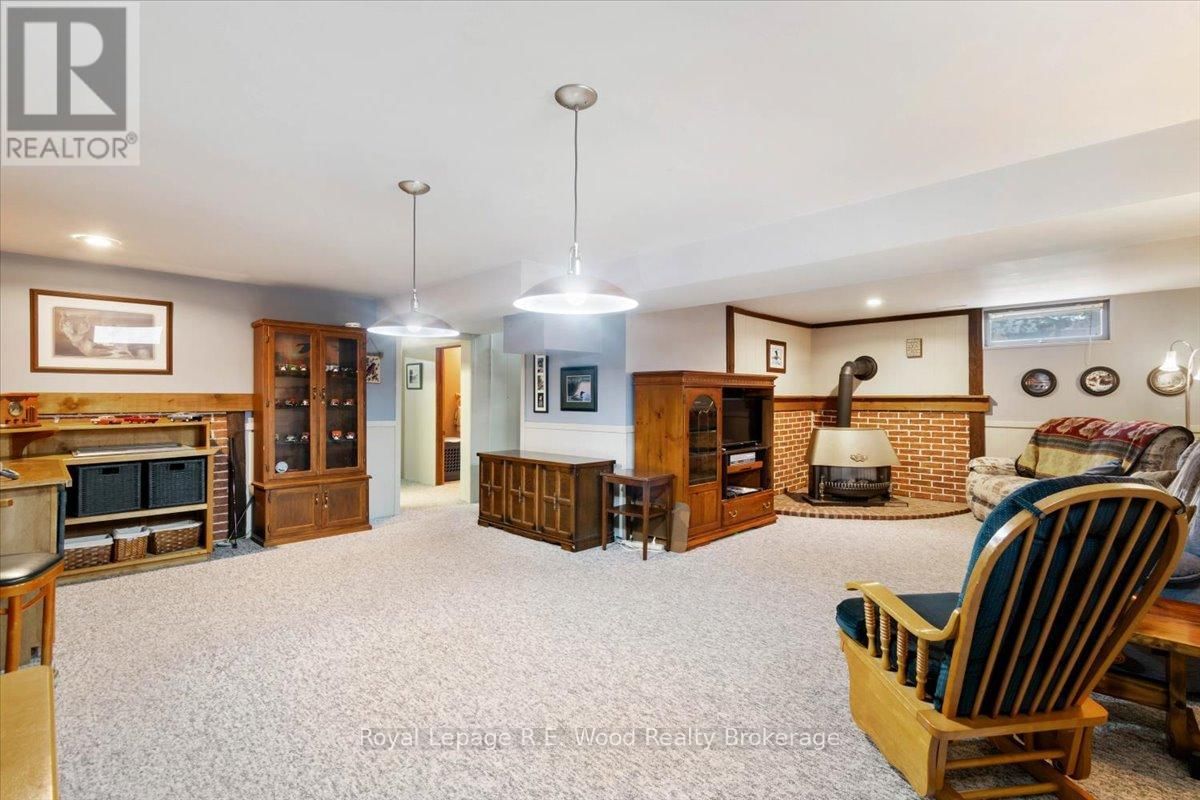8 MARSHALL DRIVE Image 14