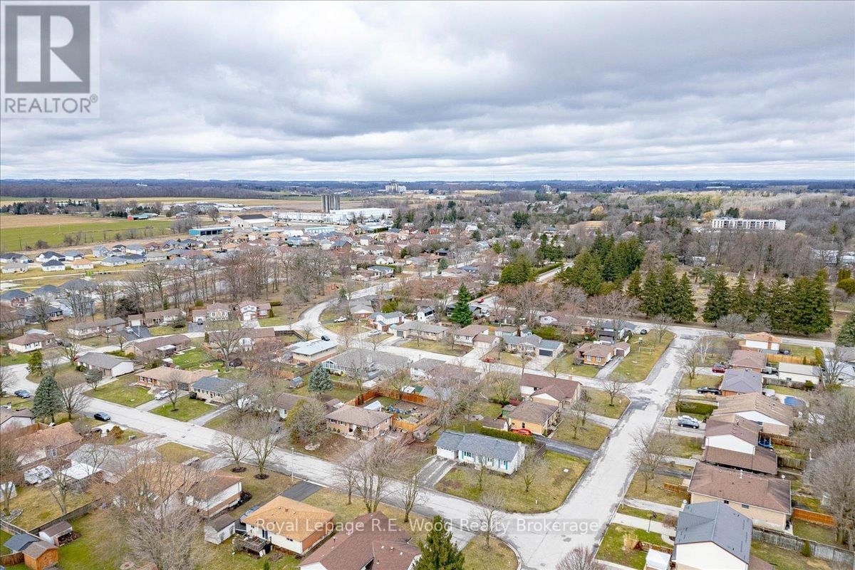 8 MARSHALL DRIVE Image 26