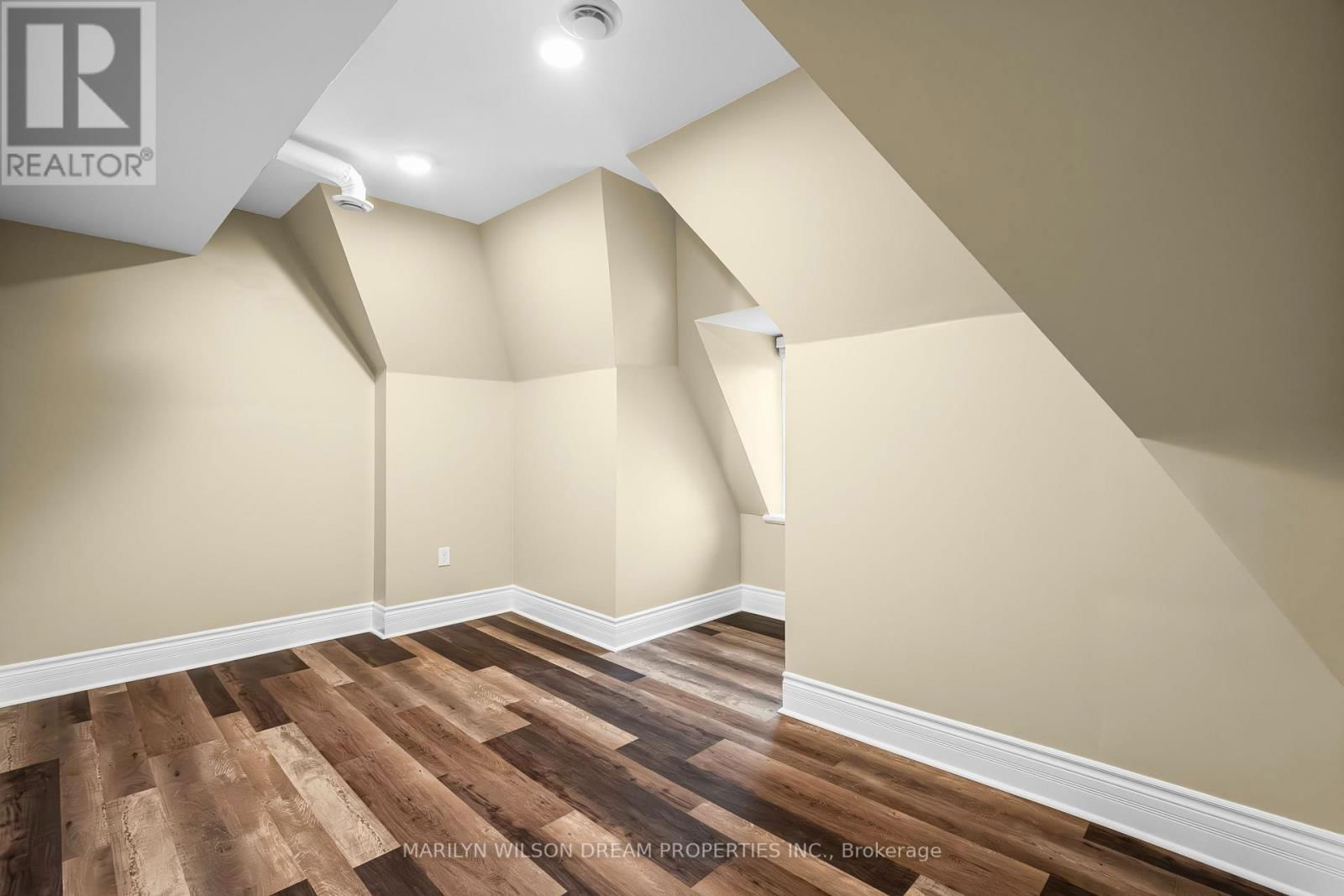 24 LAKE AVENUE WEST Image 36