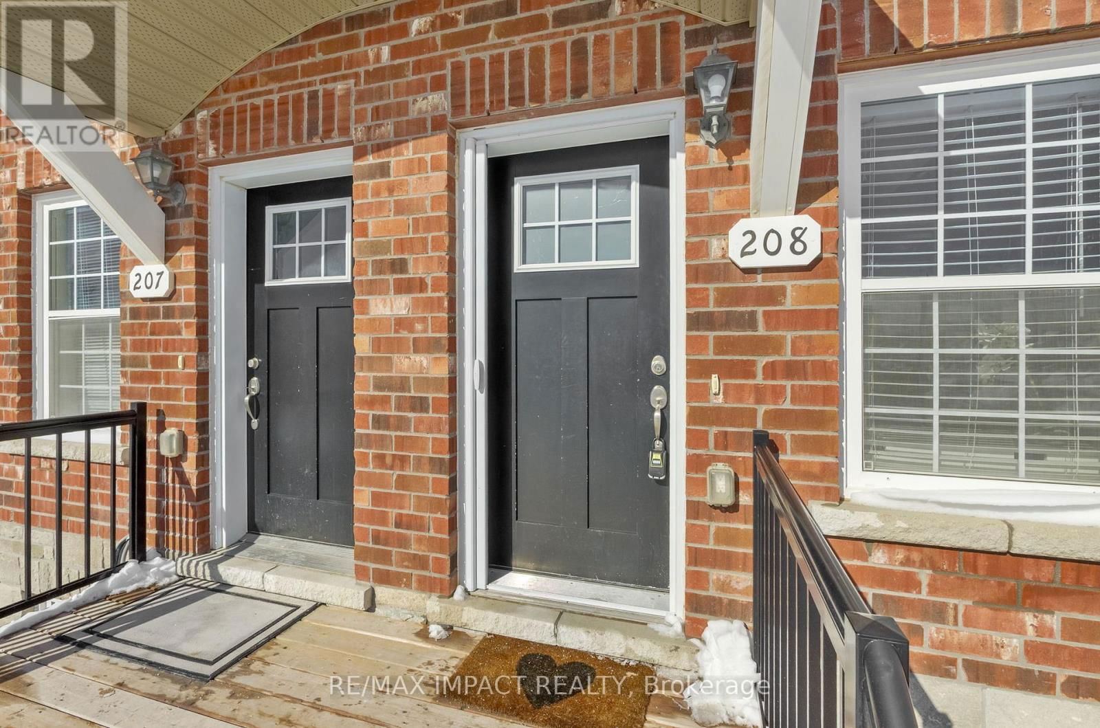 208 - 440 LONSBERRY DRIVE Image 31