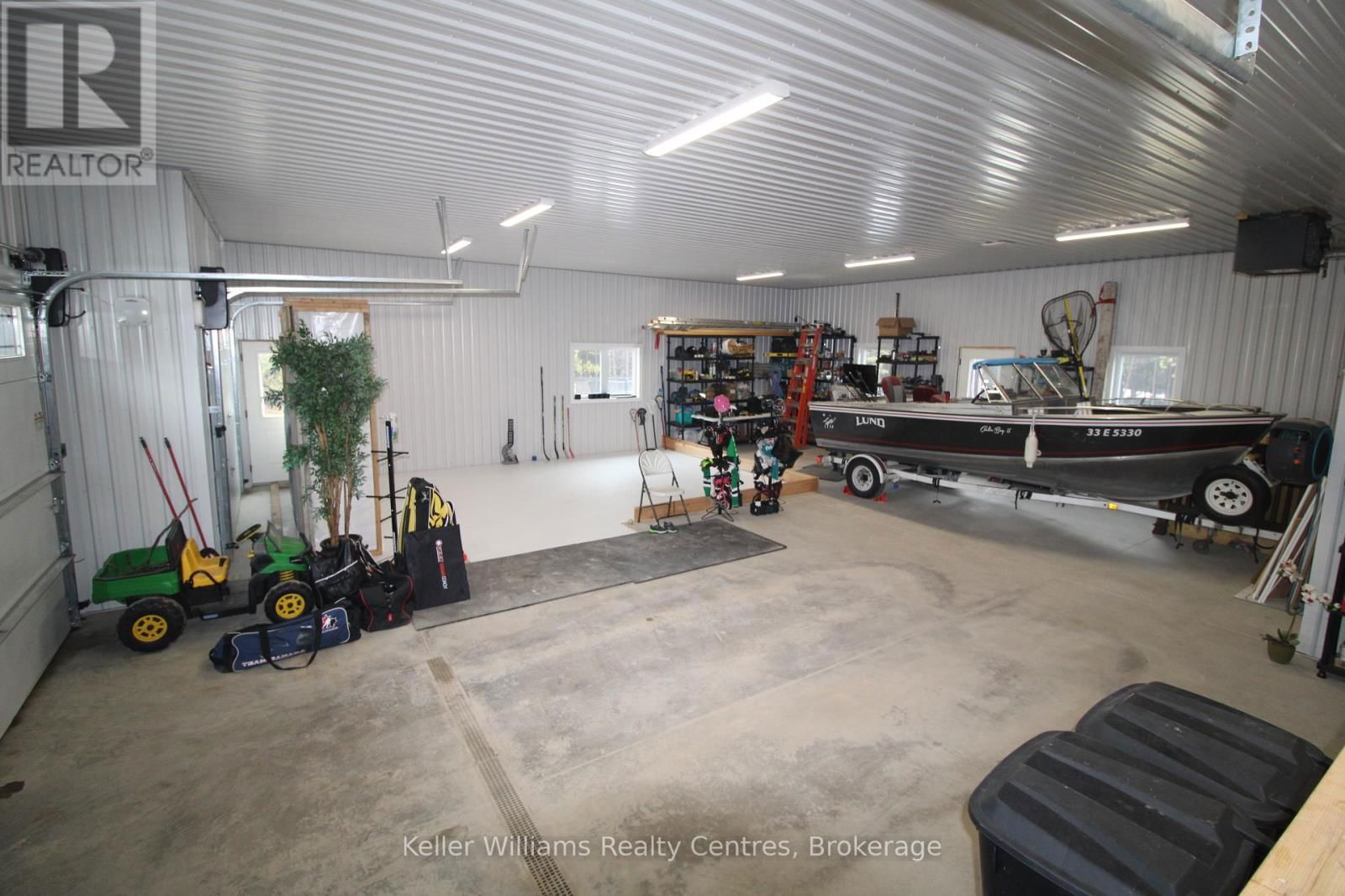 185 LOUISE CREEK CRESCENT Image 11