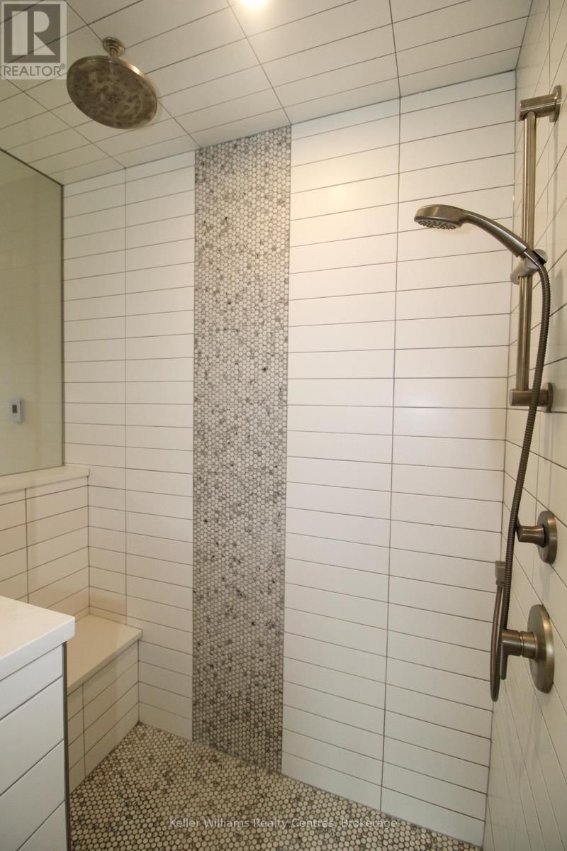 185 LOUISE CREEK CRESCENT Image 25