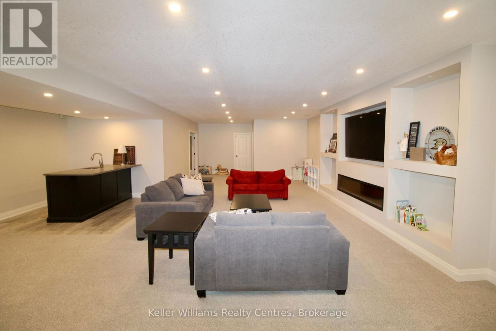 185 LOUISE CREEK CRESCENT Image 36