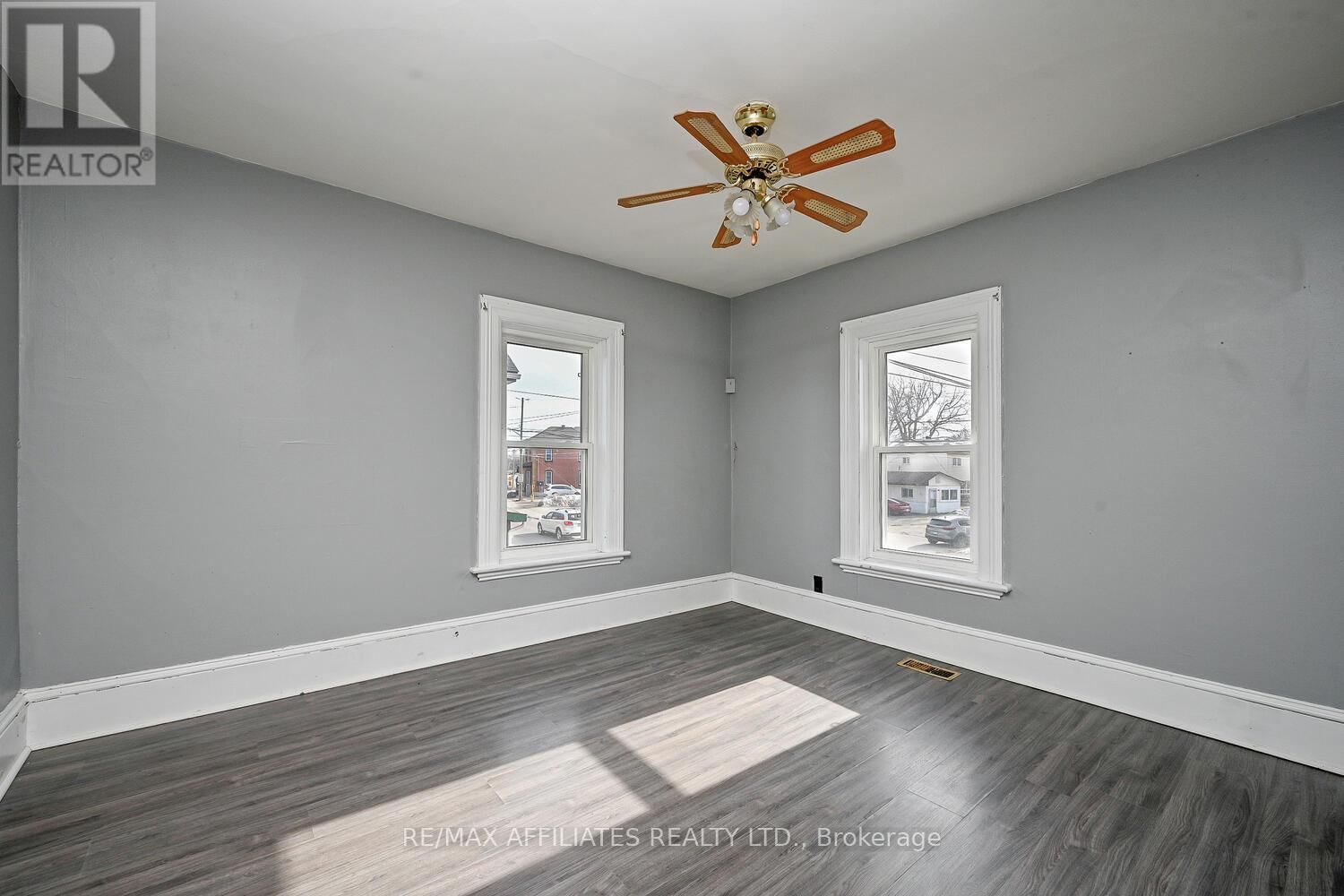 160 CHAMBERS STREET Image 21