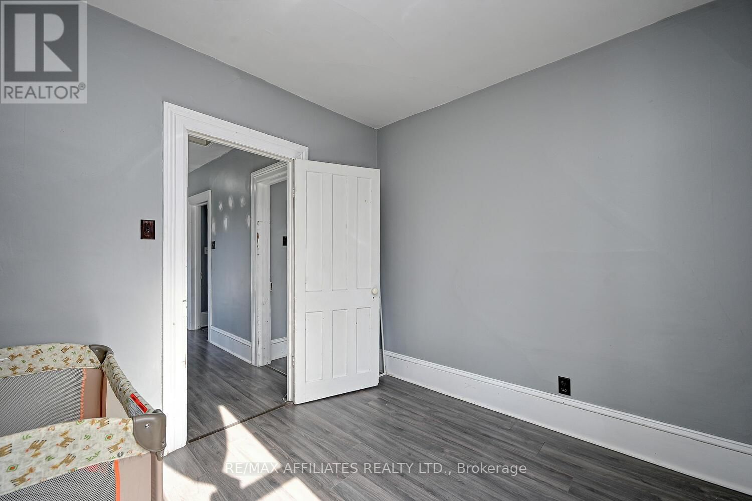 160 CHAMBERS STREET Image 25
