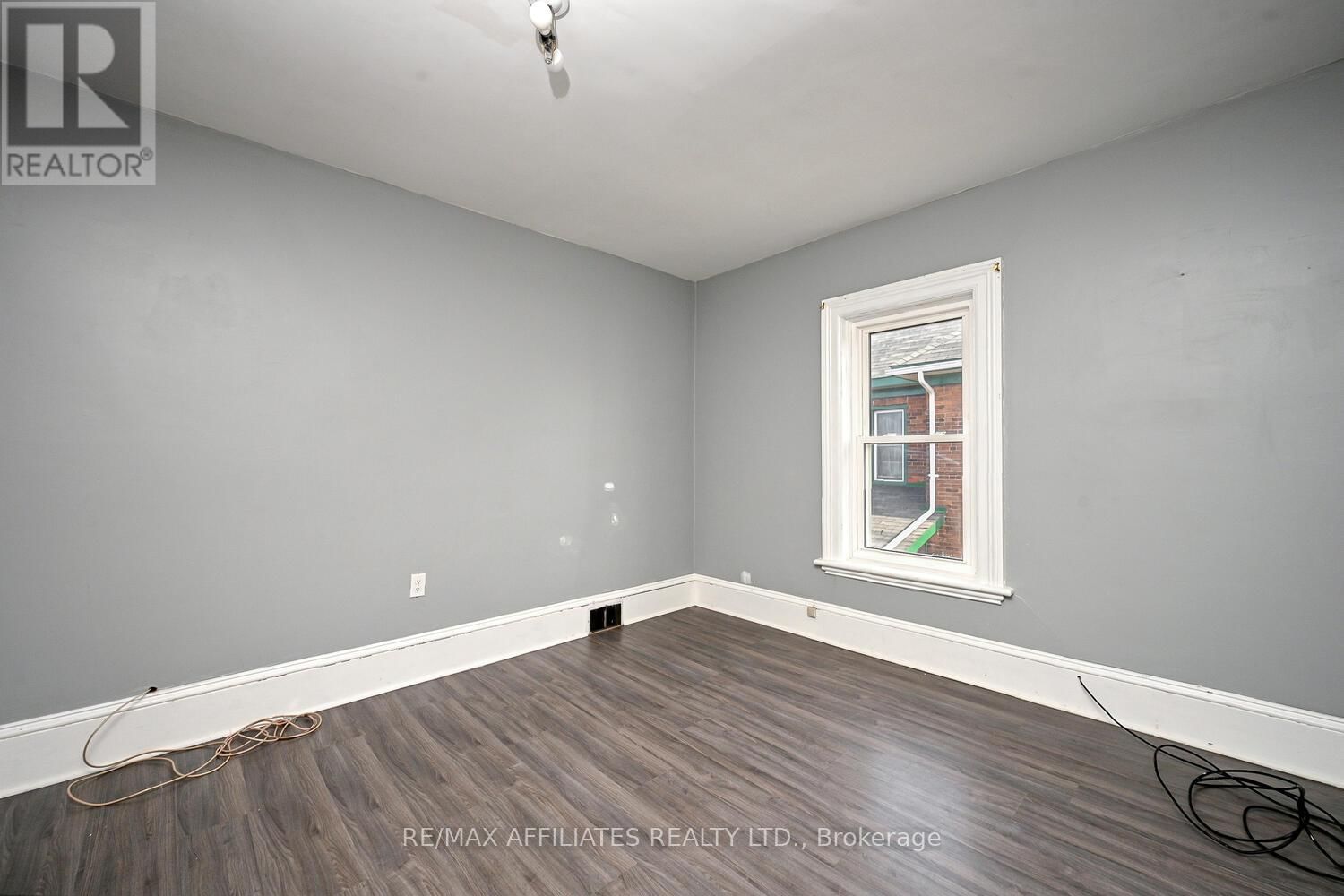 160 CHAMBERS STREET Image 26
