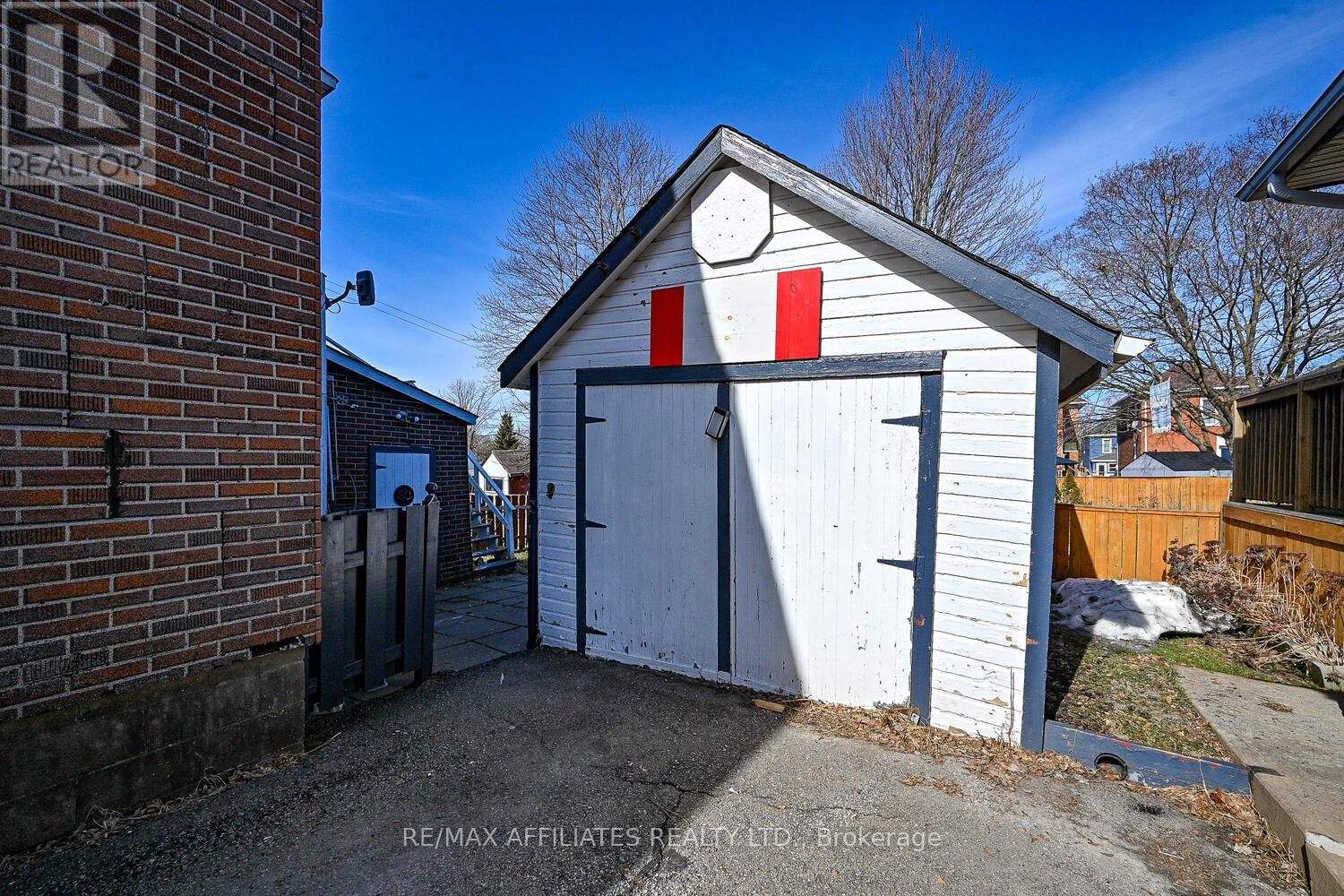 160 CHAMBERS STREET Image 38