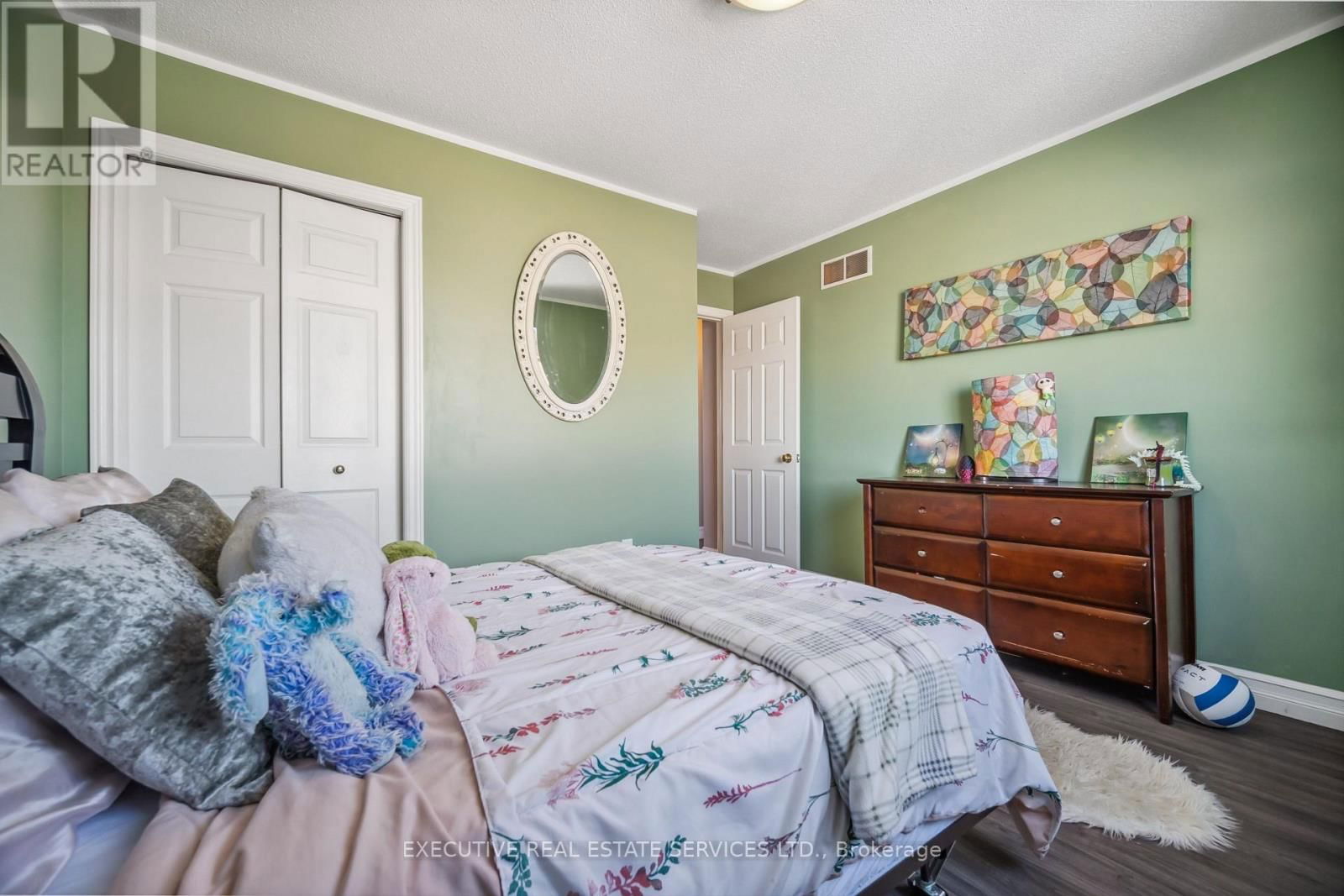 1666 MCNEIL ROAD Image 32