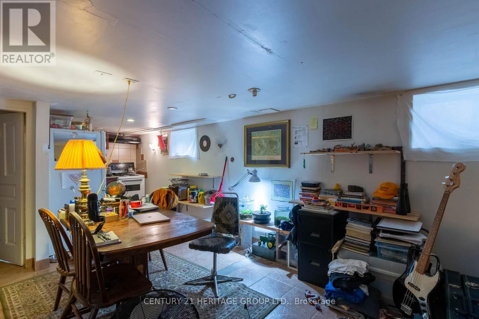 101 NIAGARA STREET Image 16