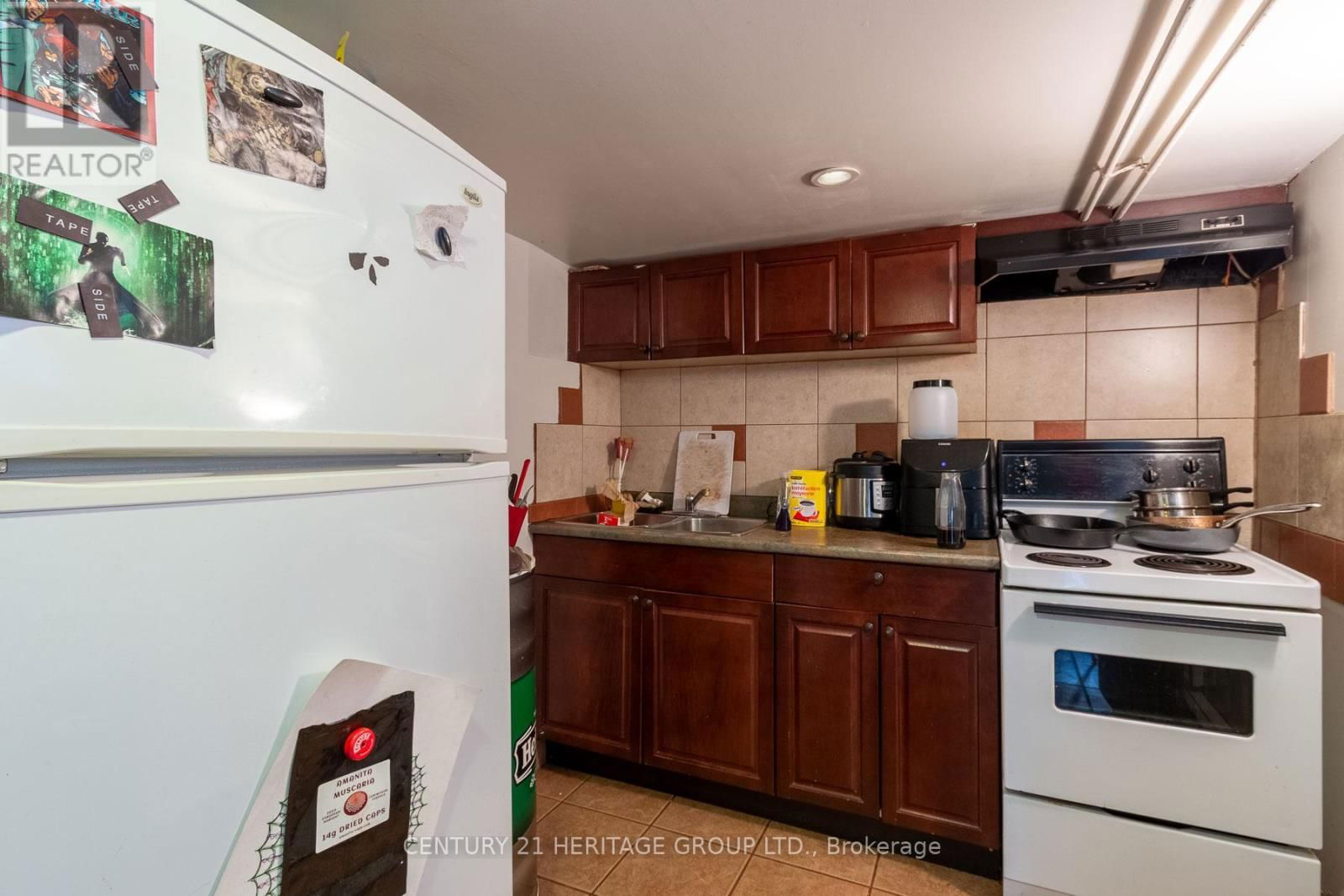 101 NIAGARA STREET Image 17