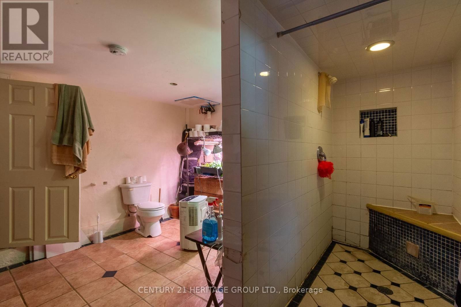 101 NIAGARA STREET Image 19