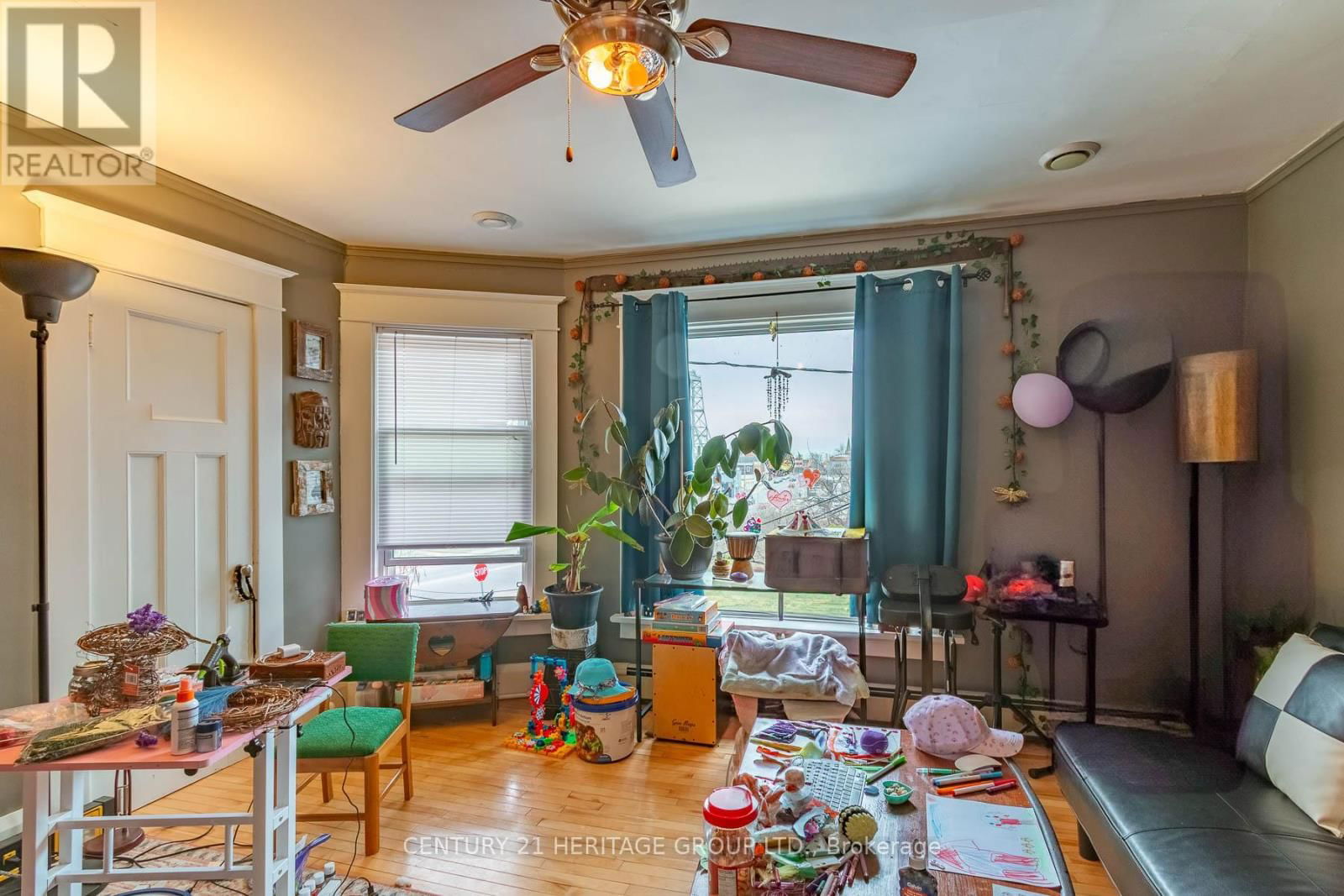 101 NIAGARA STREET Image 9