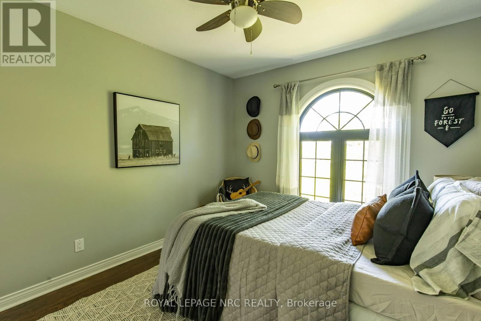 11635 BURNABY ROAD Image 28