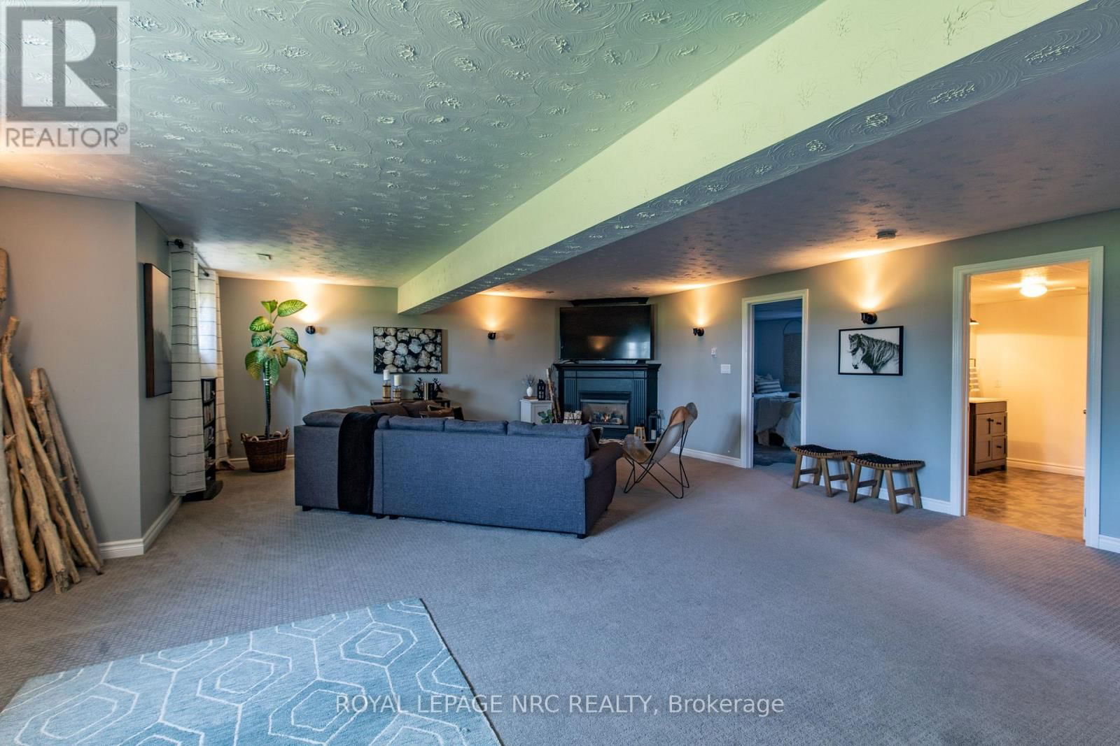11635 BURNABY ROAD Image 30