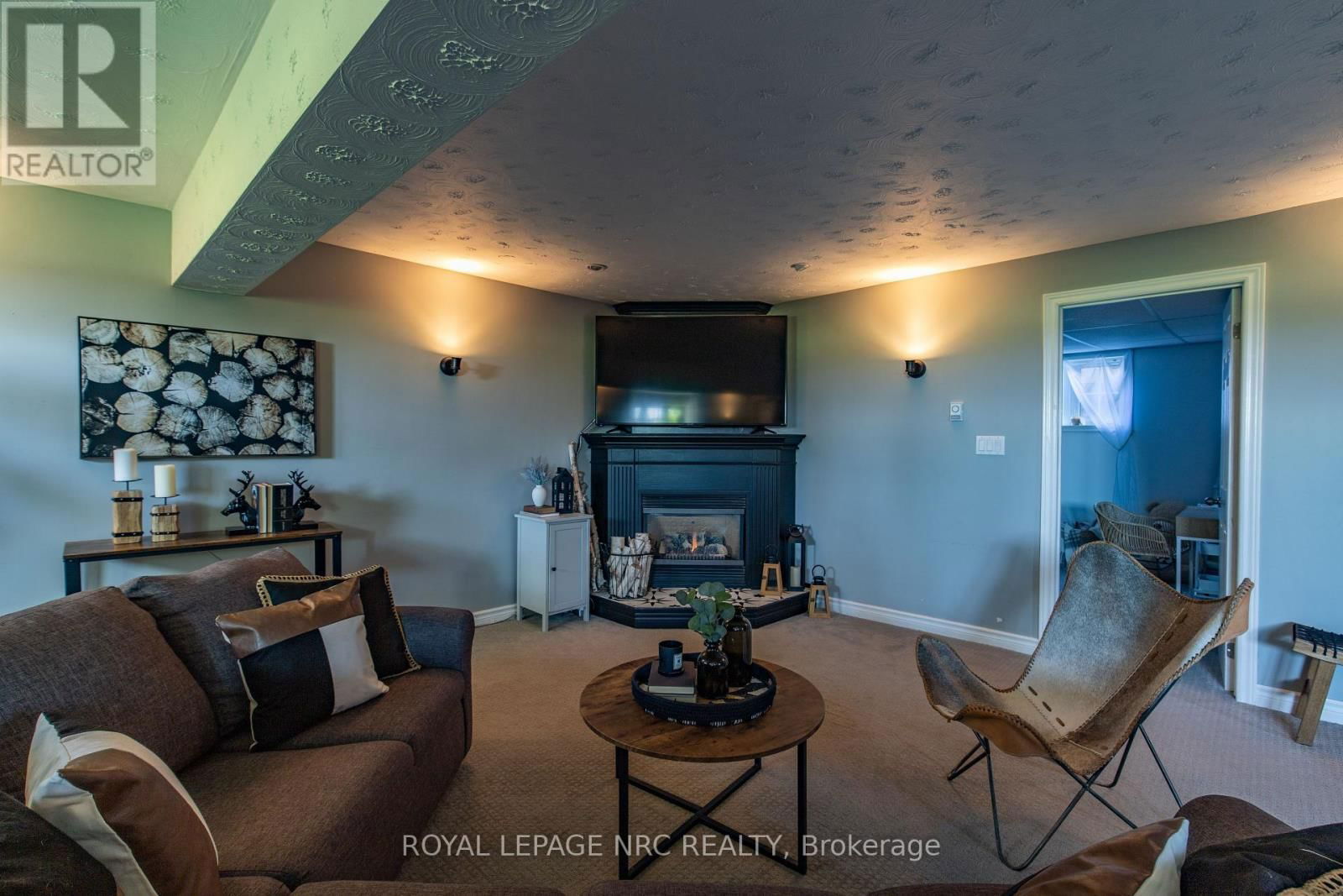 11635 BURNABY ROAD Image 34