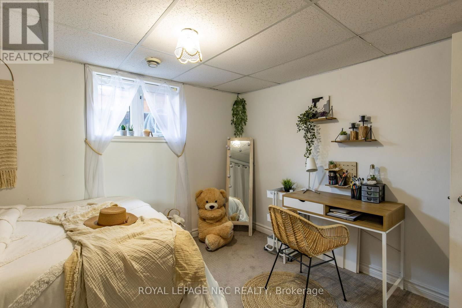 11635 BURNABY ROAD Image 36