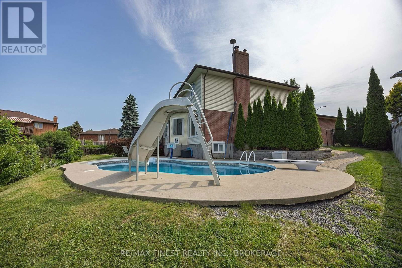 678 SUMMERFIELD PLACE Image 10