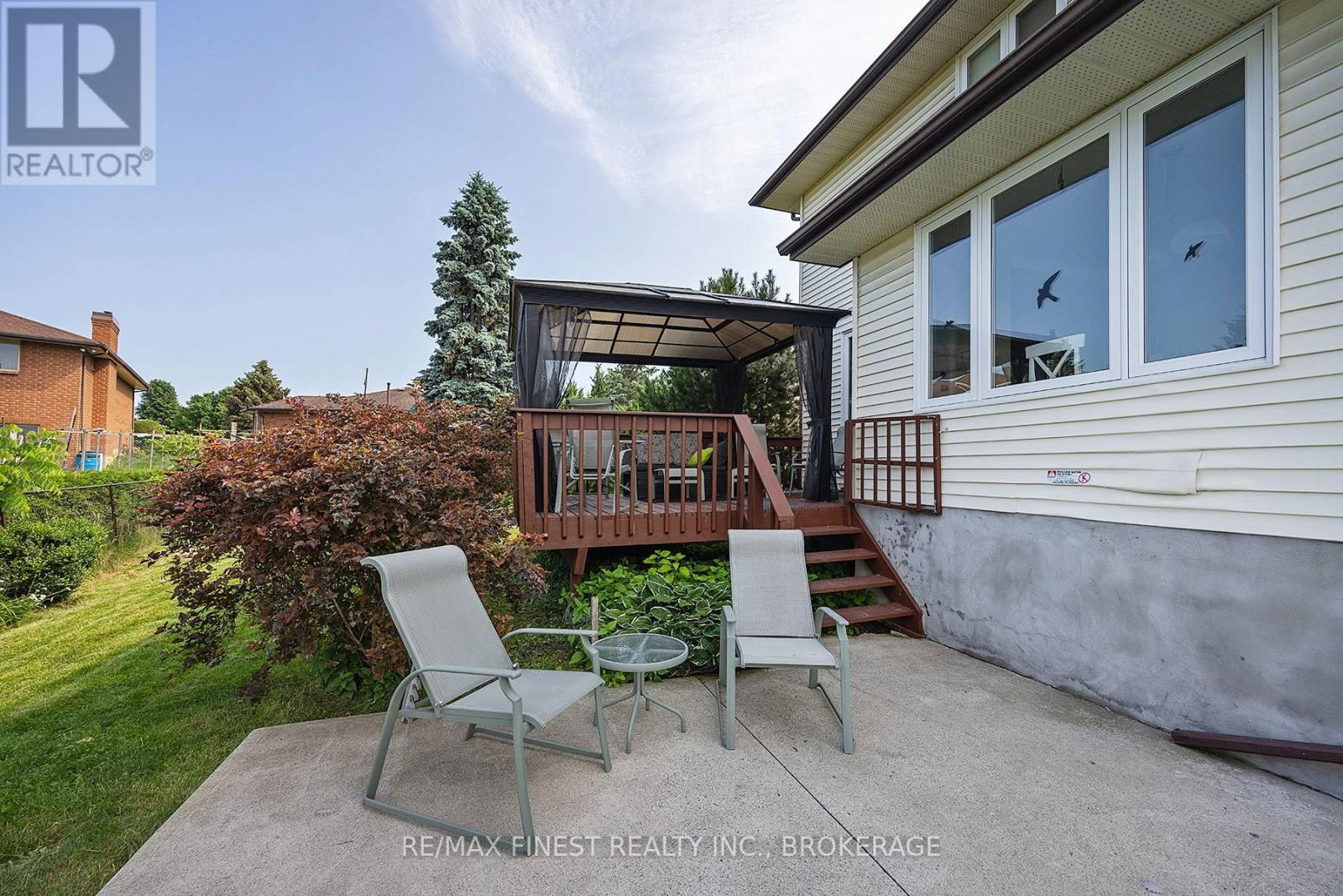 678 SUMMERFIELD PLACE Image 12
