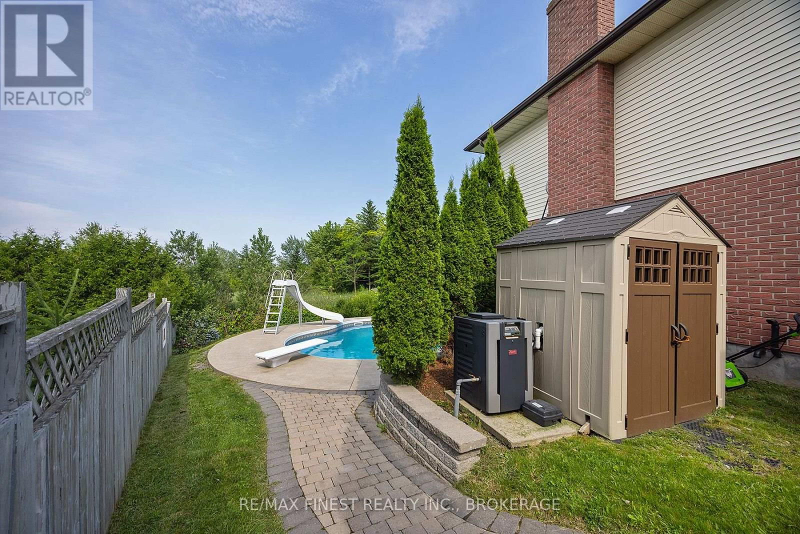 678 SUMMERFIELD PLACE Image 14