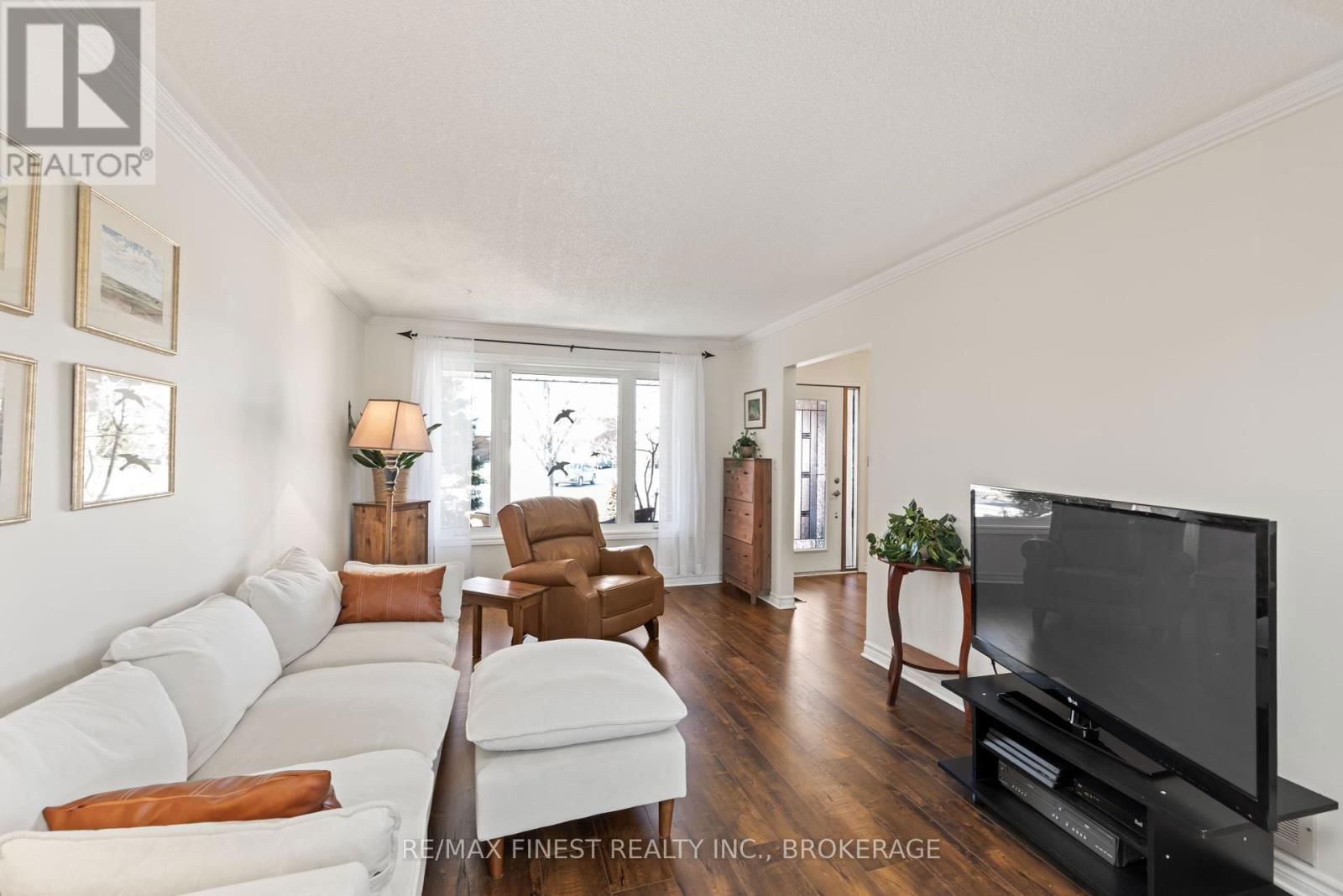 678 SUMMERFIELD PLACE Image 24