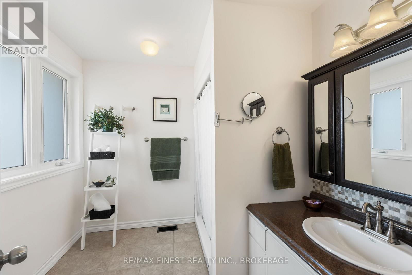 678 SUMMERFIELD PLACE Image 33