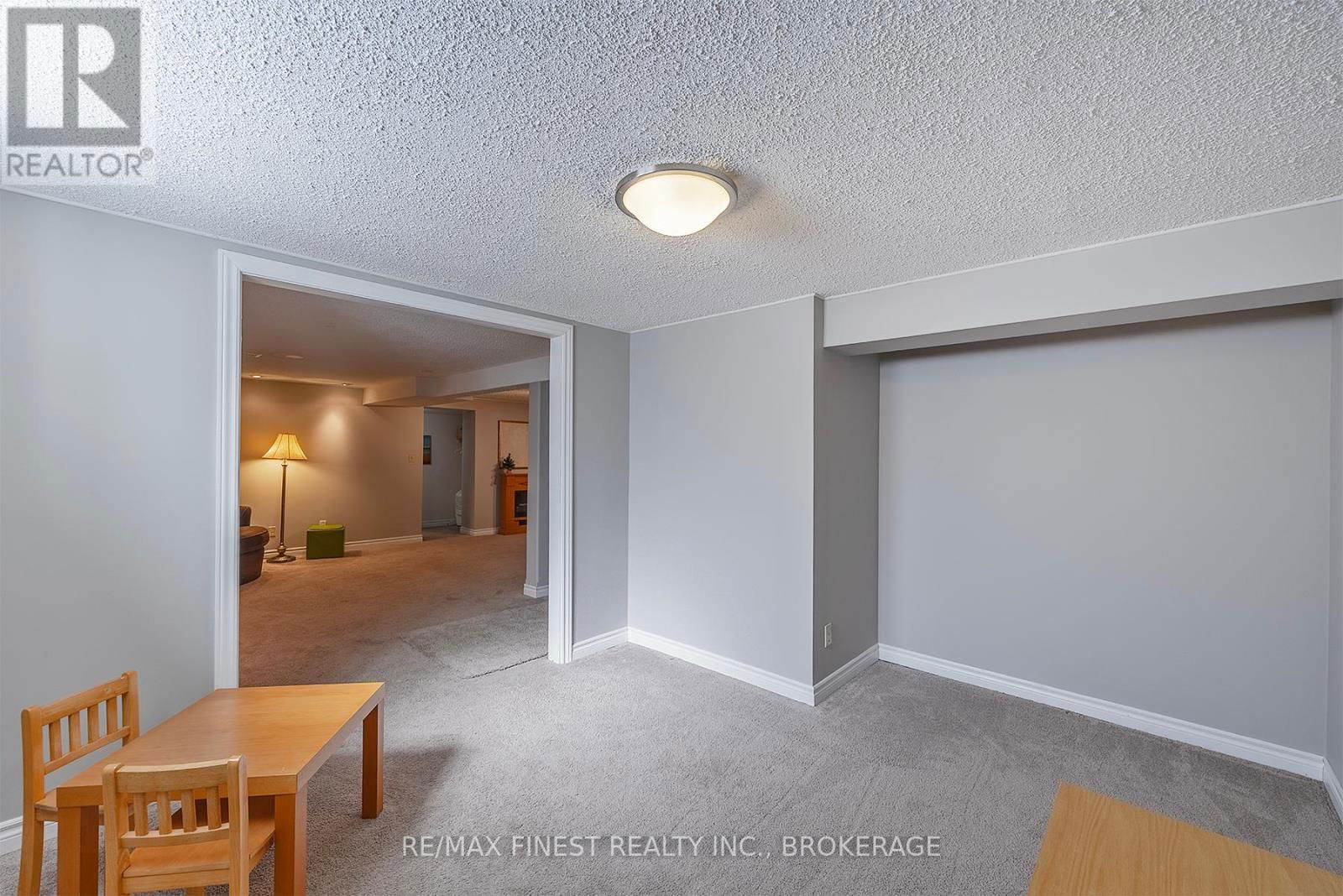 678 SUMMERFIELD PLACE Image 44