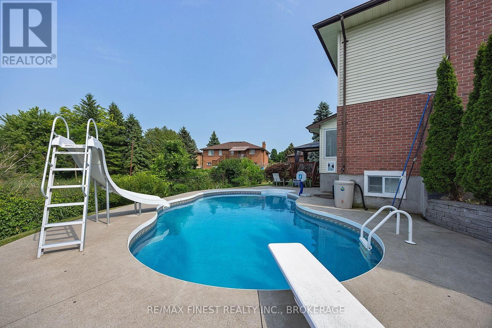 678 SUMMERFIELD PLACE Image 9