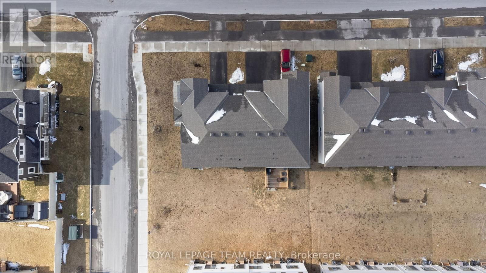 741 DERREEN AVENUE Image 14