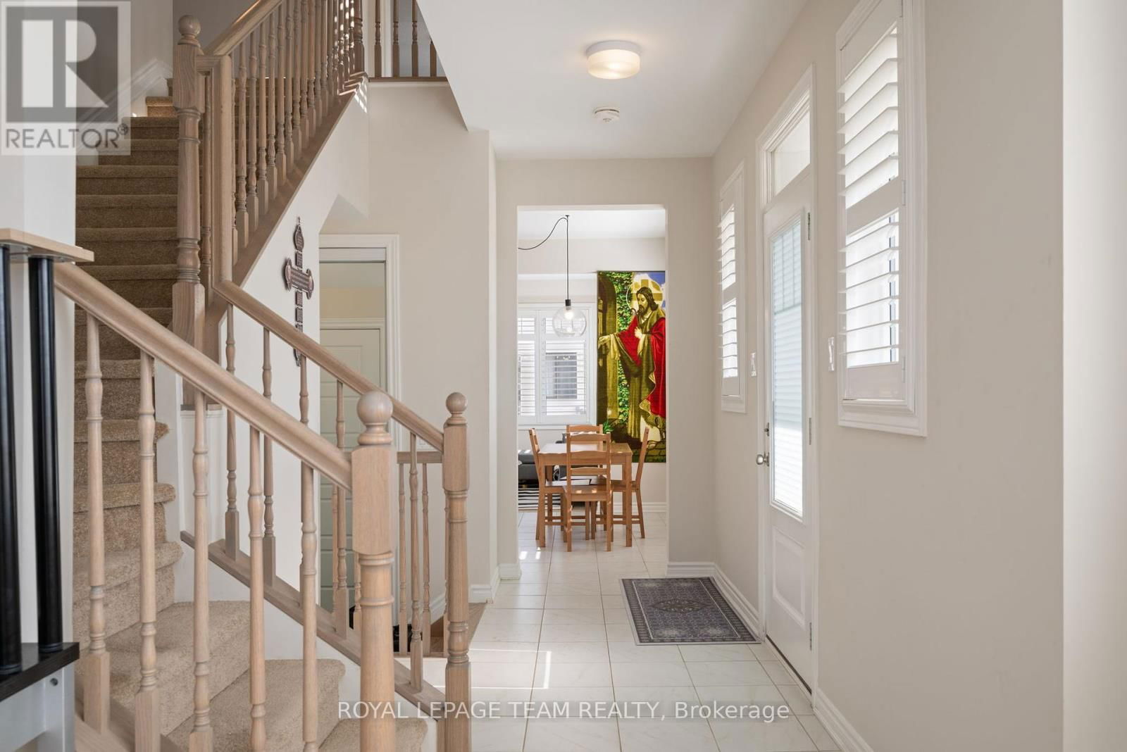 741 DERREEN AVENUE Image 19