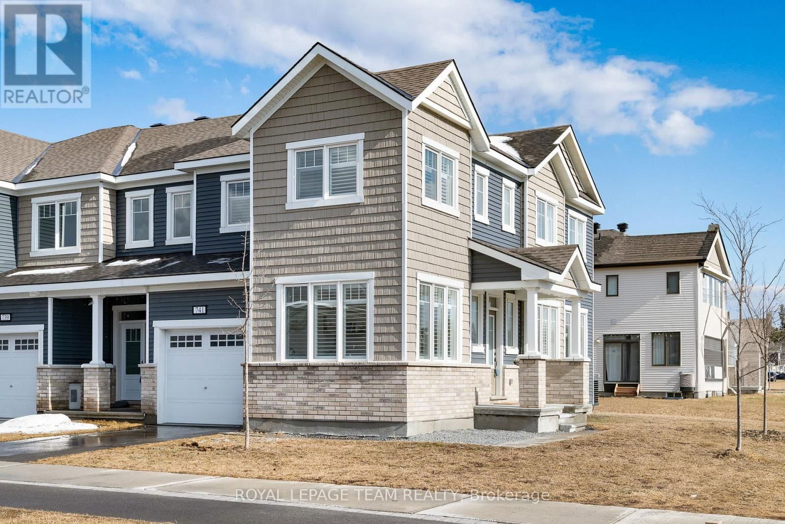 741 DERREEN AVENUE Image 3