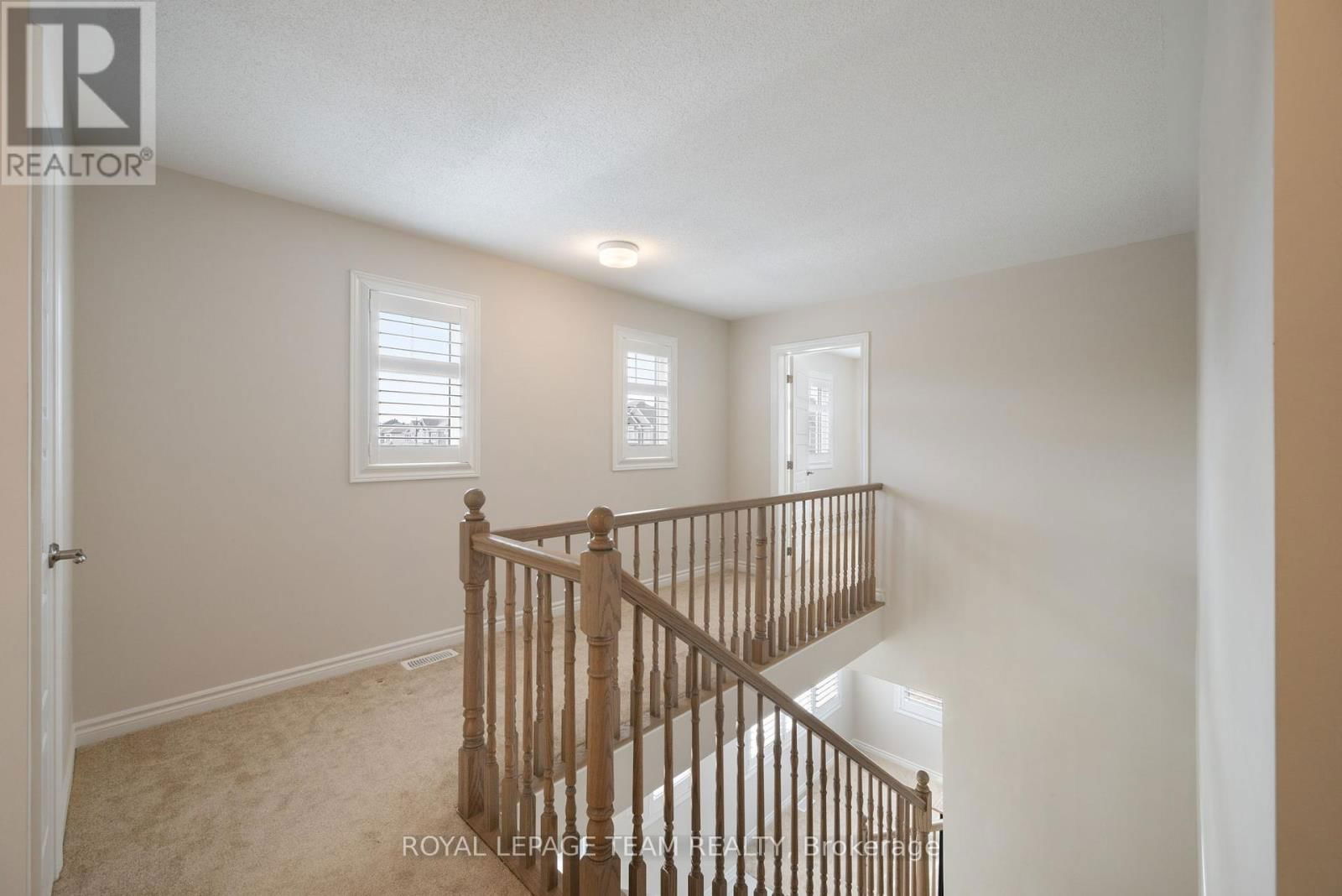 741 DERREEN AVENUE Image 36