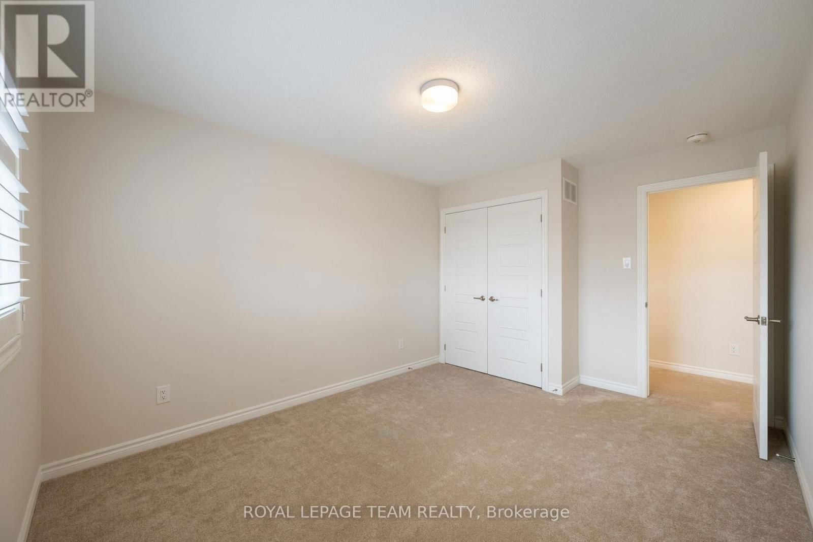 741 DERREEN AVENUE Image 39