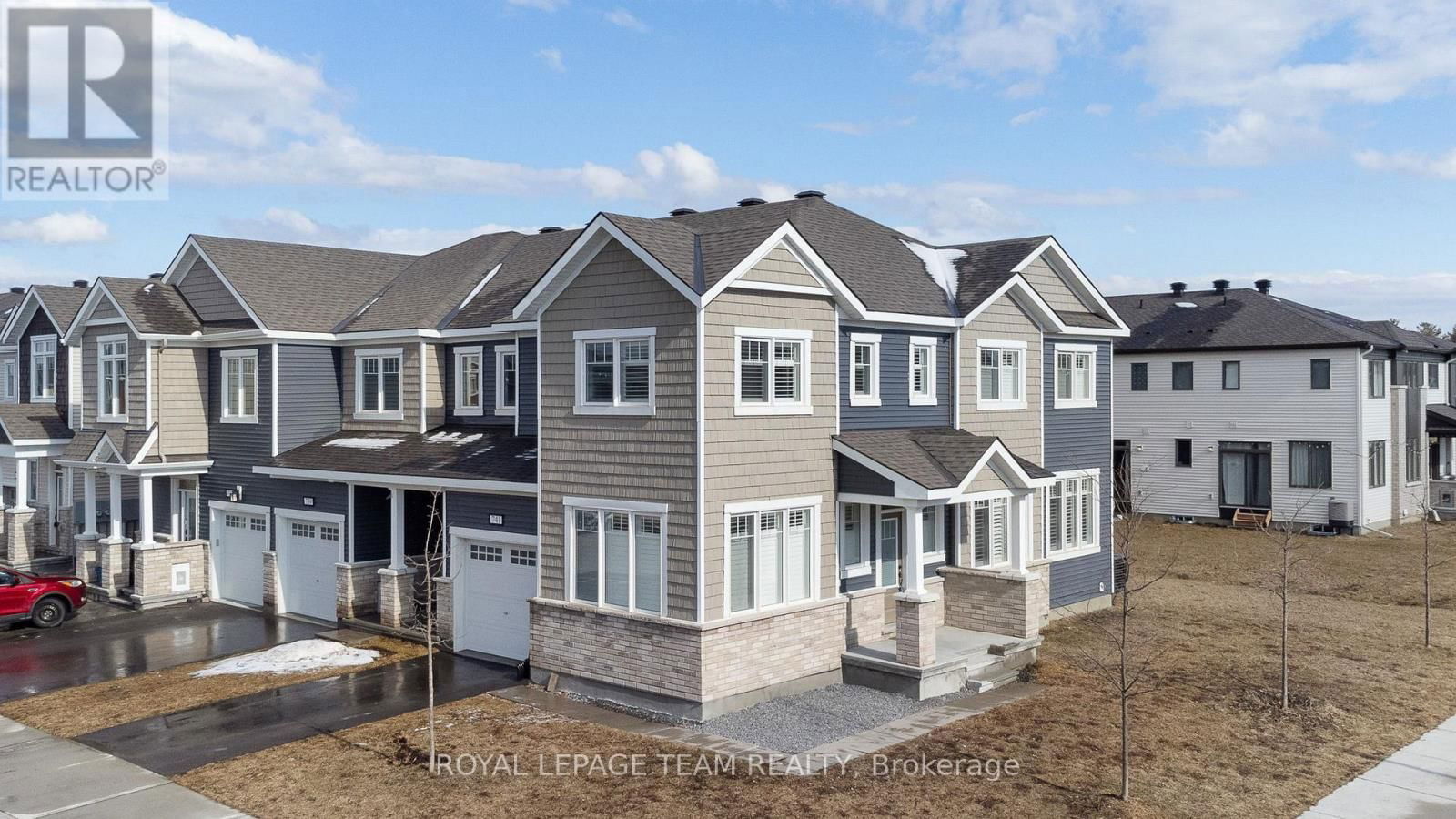 741 DERREEN AVENUE Image 7