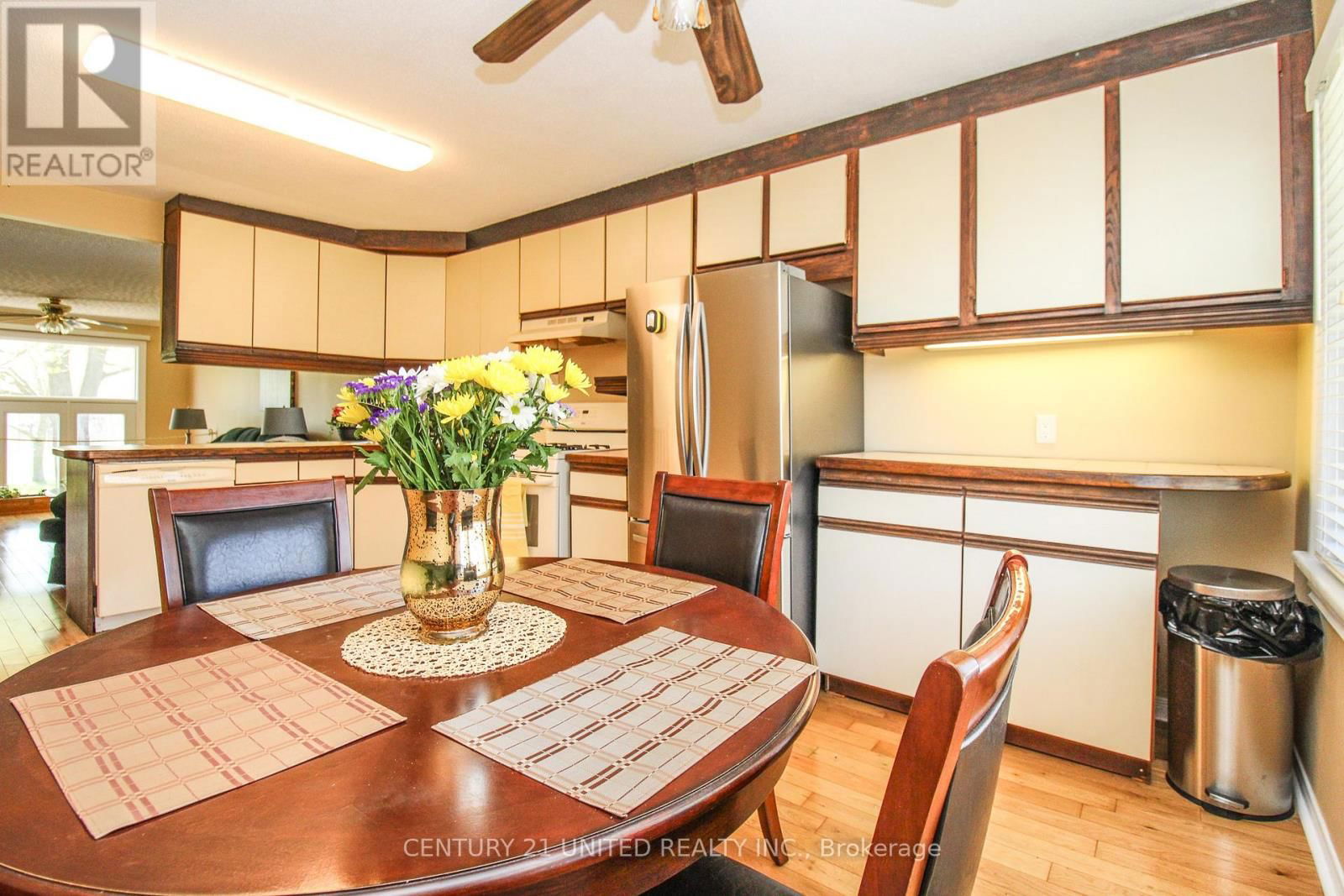 473 CAMERON STREET Image 15
