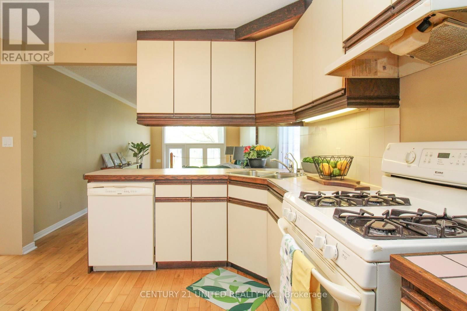 473 CAMERON STREET Image 16