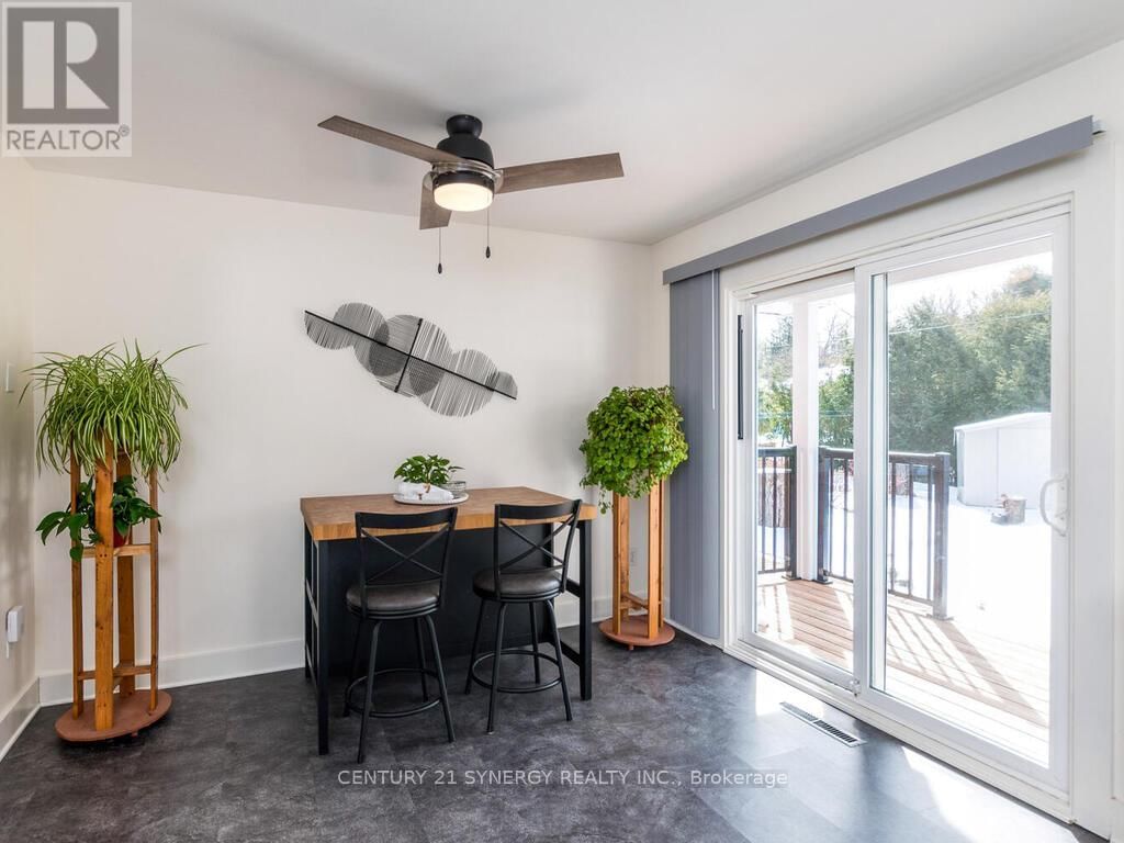 261 JAMES AVENUE Image 14