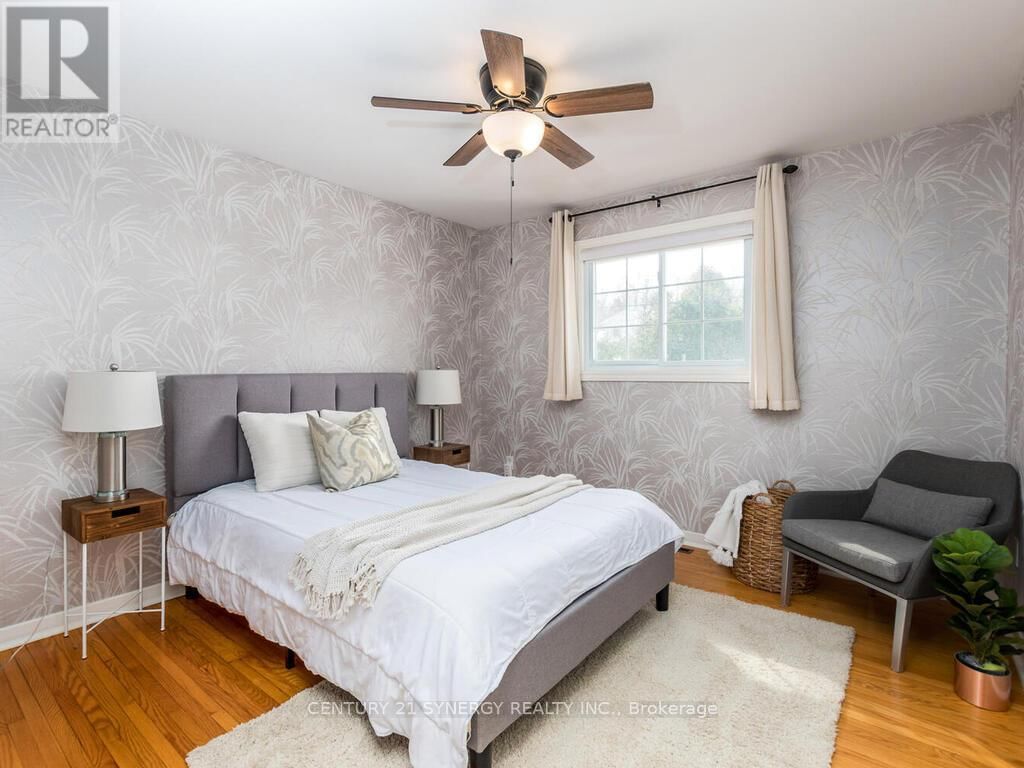 261 JAMES AVENUE Image 15