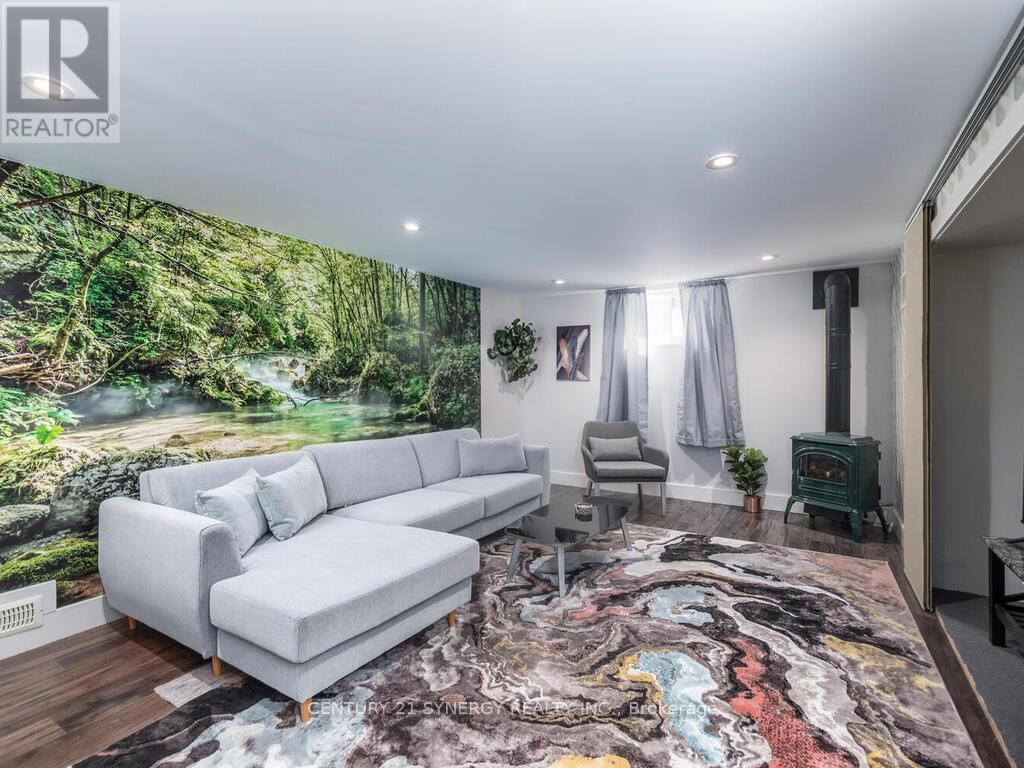 261 JAMES AVENUE Image 23
