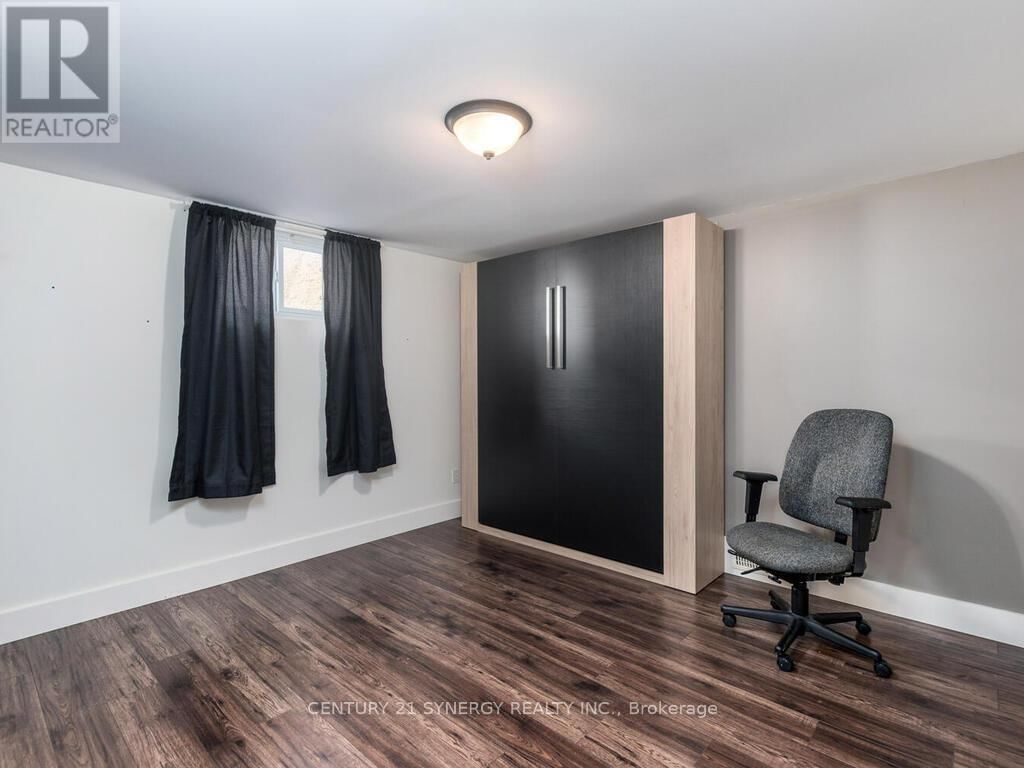 261 JAMES AVENUE Image 26