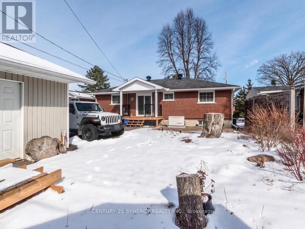 261 JAMES AVENUE Image 35