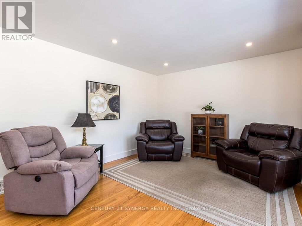 261 JAMES AVENUE Image 6