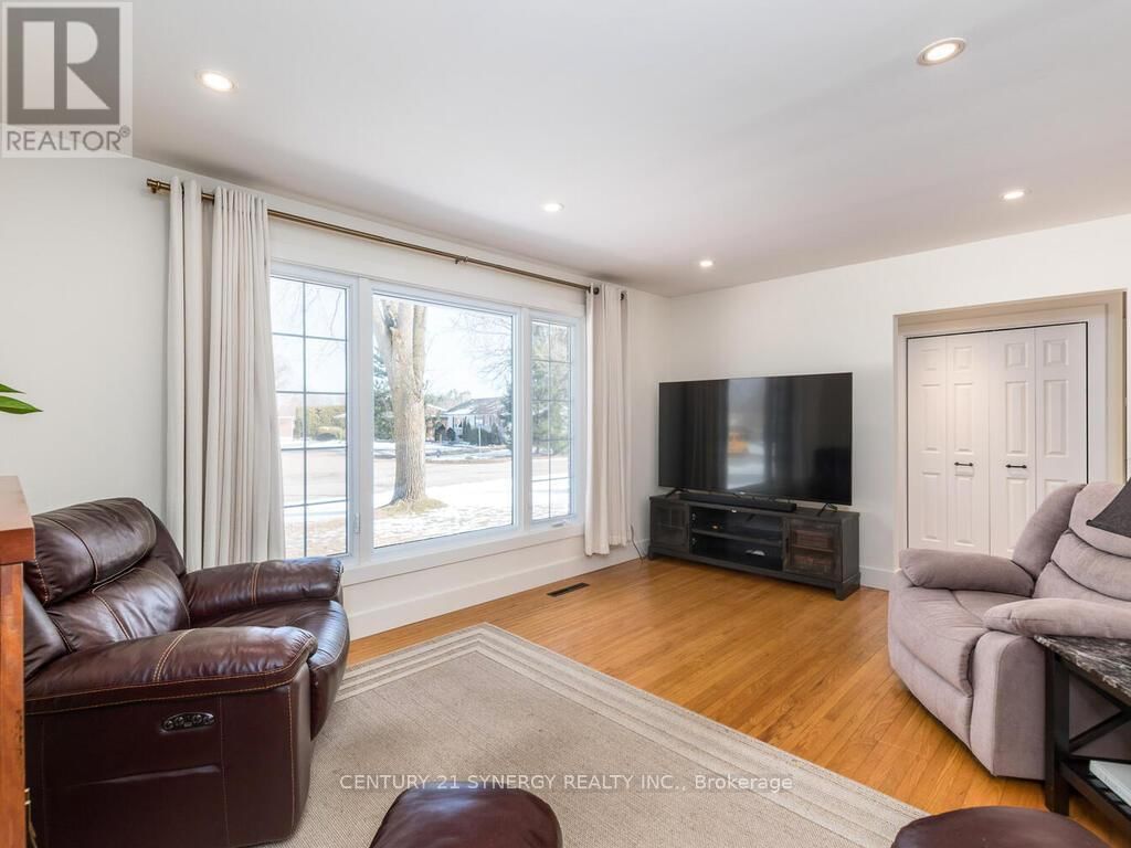 261 JAMES AVENUE Image 7