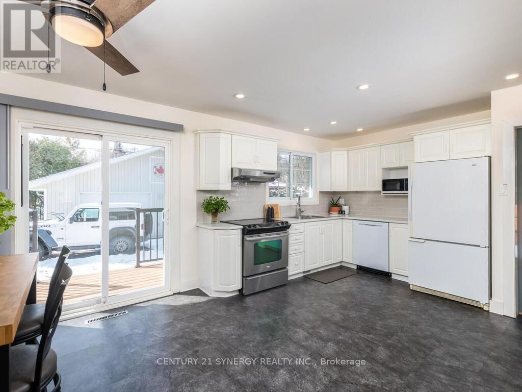 261 JAMES AVENUE Image 8