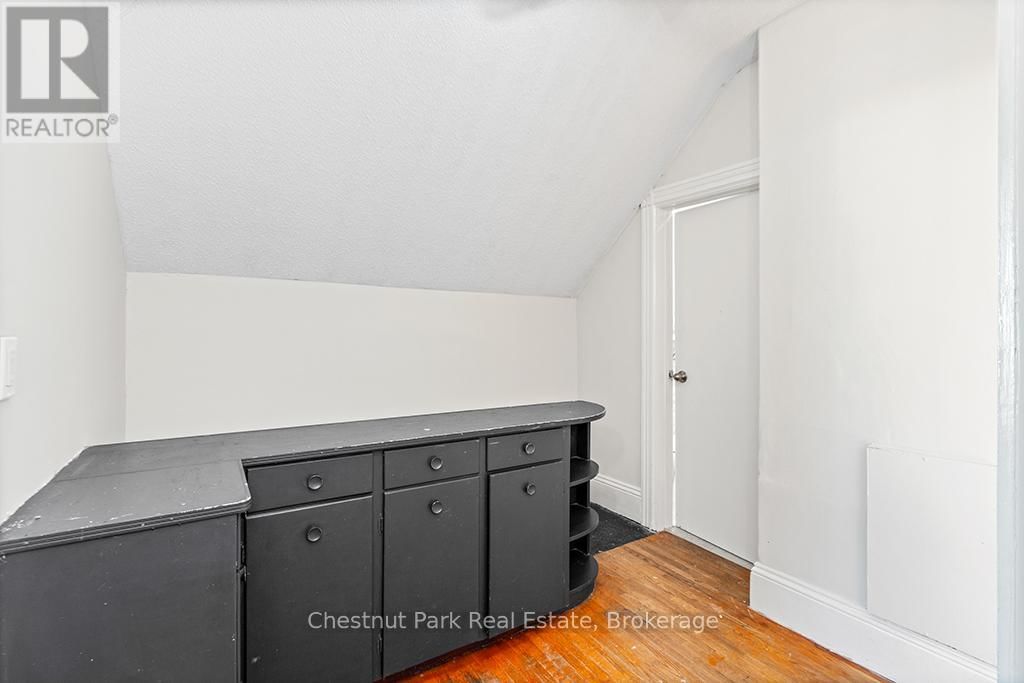 1068 2ND AVENUE WEST Image 17