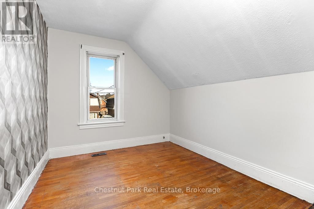 1068 2ND AVENUE WEST Image 22